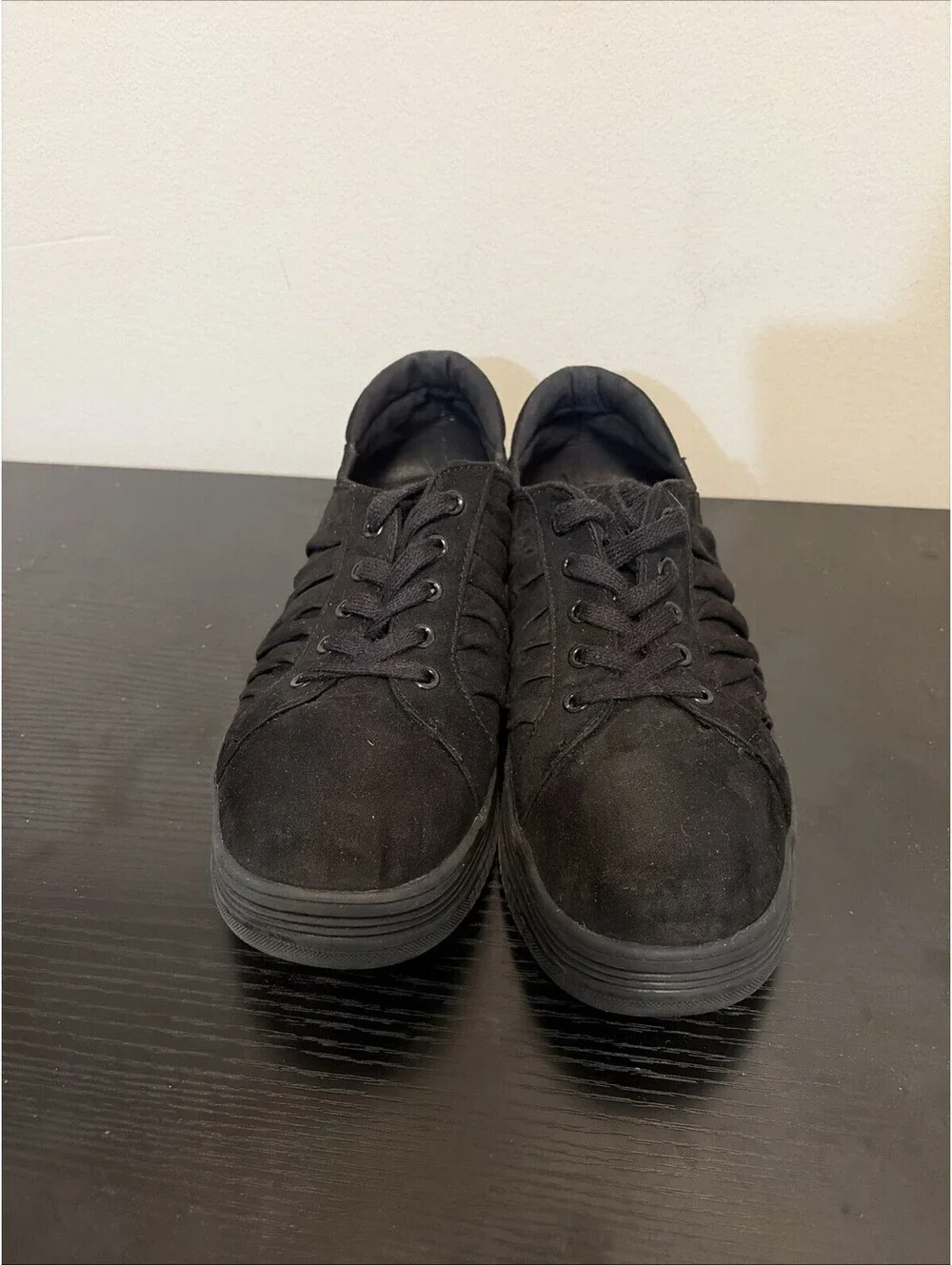 Rocket Dog Women's Basha Black Sneaker Size 10